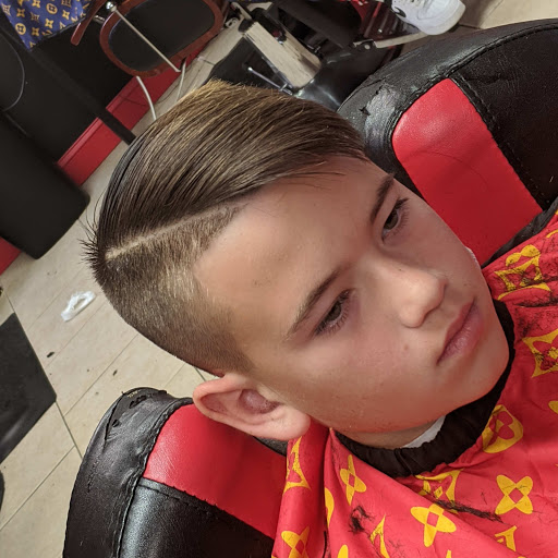 Barber Shop «Heads Up Barber Shop», reviews and photos, 12302 Balm Riverview Rd, Riverview, FL 33579, USA