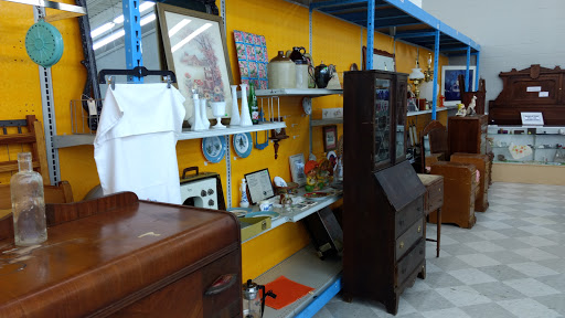 Thrift Store «This-N-That Thrift Store Vancouver Plaza», reviews and photos, 7601 NE Vancouver Plaza Dr, Vancouver, WA 98662, USA