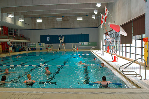 Indoor swimming pools for kids in Montreal