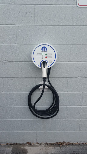 Car Dealer «Brandywine Chrysler Jeep Dodge RAM», reviews and photos, 3807 Kirkwood Hwy, Wilmington, DE 19808, USA