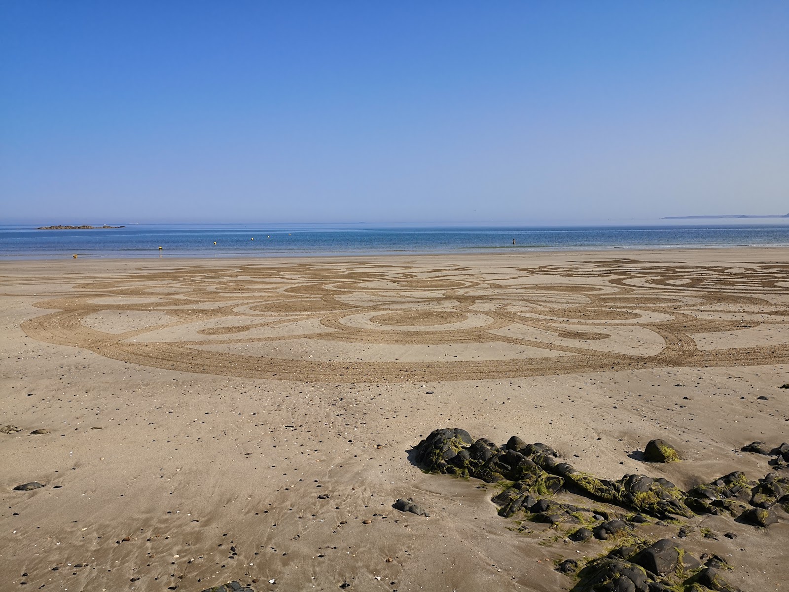 Photo de Martin Plage protégé par des falaises