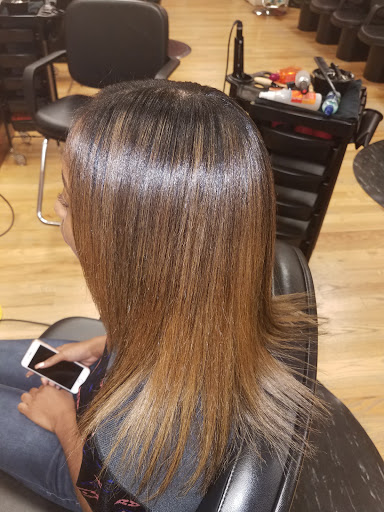 Beauty Salon «J J Dominican Beauty Salon», reviews and photos, 423 Eastern Blvd, Essex, MD 21221, USA