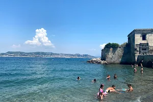 Spiaggia del Castello di Baia image