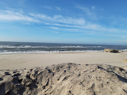 Vederso Beach'in fotoğrafı dağlarla çevrili
