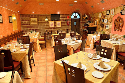 Restaurante Mesón Carlos - Pl. del Navarro, 2, 45560 Oropesa, Toledo, Spain