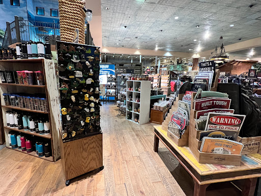 Sporting Goods Store «Bass Pro Shops», reviews and photos, 10040 Gulf Center Dr, Fort Myers, FL 33913, USA