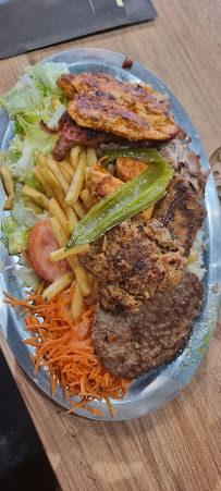 Kebab du Restaurant turc Akdeniz à Décines-Charpieu - n°3