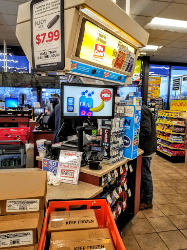 Convenience Store «Holiday Stationstores», reviews and photos, 1800 County Rd F East, White Bear Lake, MN 55110, USA