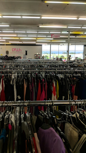 Discount Store «Discount Fashion Warehouse Kettering», reviews and photos, 2836 Wilmington Pike, Kettering, OH 45419, USA