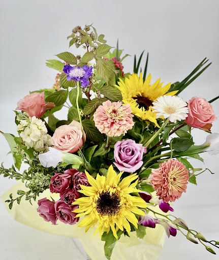 Florist «Lake O. Floral», reviews and photos, 397 N State St, Lake Oswego, OR 97034, USA