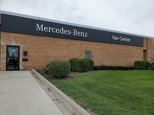 Used Car Dealer «Knauz North», reviews and photos, 2950 N Skokie Hwy, North Chicago, IL 60064, USA