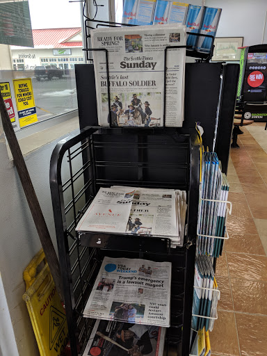 Grocery Store «Hop In Grocery», reviews and photos, 5321 NE 4th St, Renton, WA 98059, USA