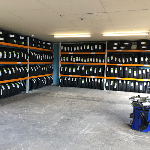 Reviews of Union tyre centre in Hull - Tire shop