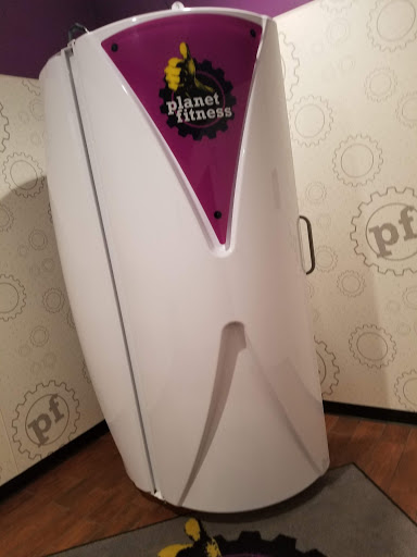 Gym «Planet Fitness», reviews and photos, 2415 NE Vivion Rd, Kansas City, MO 64118, USA