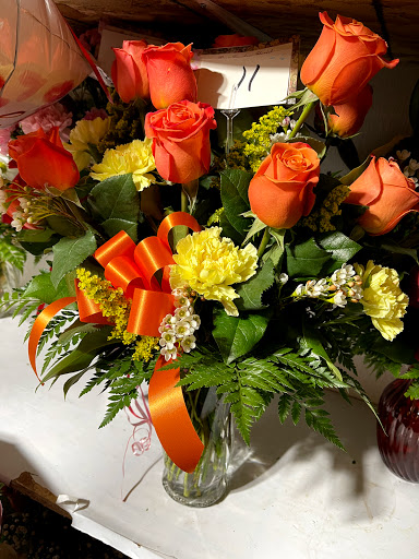 Florist «Rose Garden Florist - Modesto, CA», reviews and photos, 2100 Standiford Ave, Modesto, CA 95350, USA