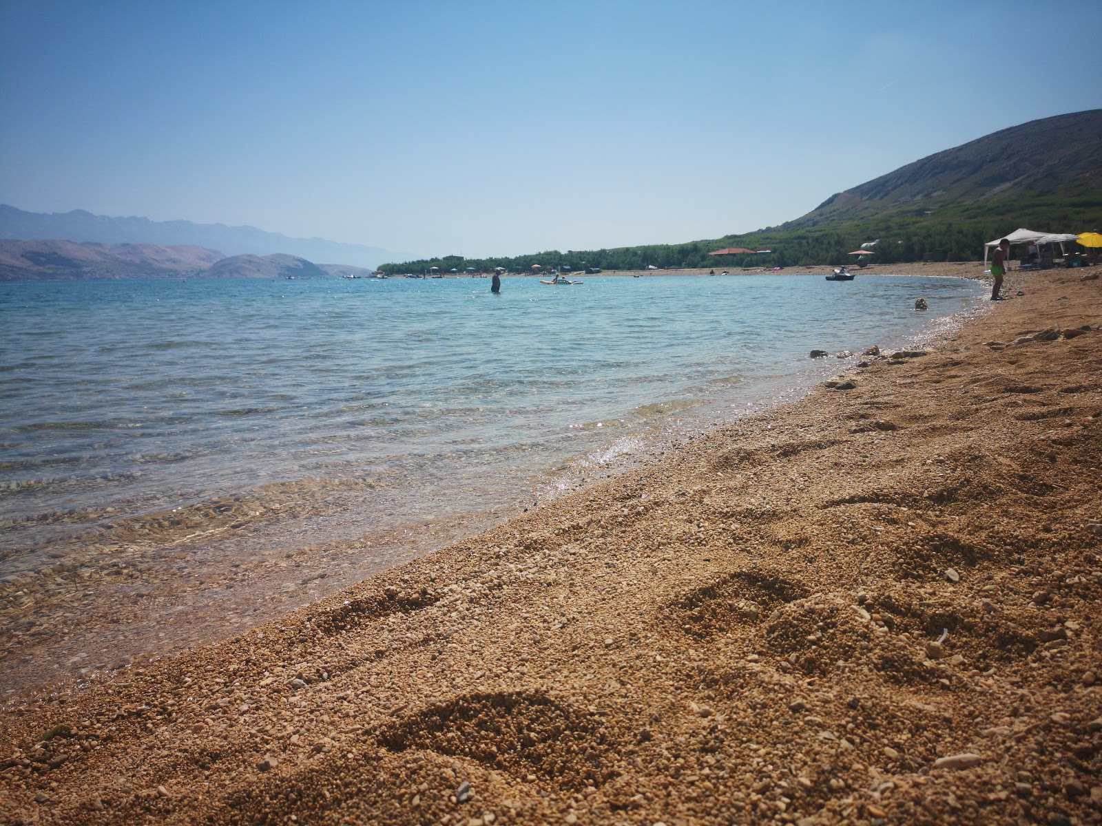 Sveti Duh beach的照片 带有碧绿色纯水表面