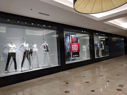 Clothing Store «Express», reviews and photos, 7101 Democracy Blvd, Bethesda, MD 20817, USA