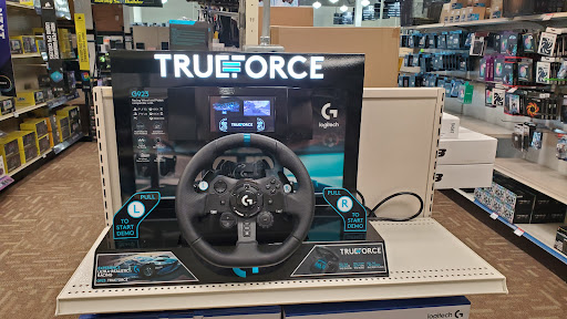 Electronics Store «Micro Center», reviews and photos, 550 Lancaster Ave, St Davids, PA 19087, USA