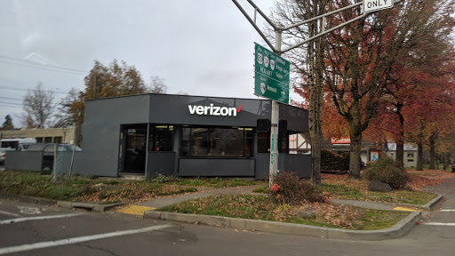 Cell Phone Store «Verizon Authorized Retailer, TCC», reviews and photos, 303 NW Harrison Blvd, Corvallis, OR 97330, USA