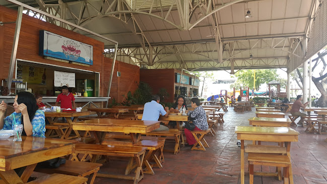 Plaza De Mariscos Del Malecón Del Salado