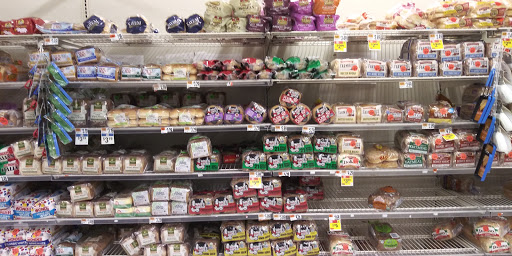 Shopping Mall «New Horizons Shopping Mall», reviews and photos, 961 E 174th St, Bronx, NY 10460, USA