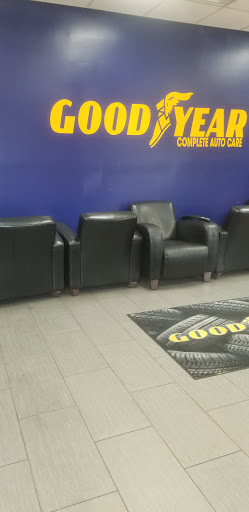 Tire Shop «Goodyear Tire Plus», reviews and photos, 1806 S Wabash Ave, Chicago, IL 60616, USA