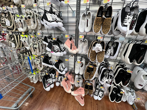 Department Store «Walmart Supercenter», reviews and photos, 731 E Rochambeau Dr, Williamsburg, VA 23188, USA