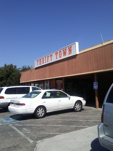 Thrift Store «Thrift Town», reviews and photos, 3645 San Pablo Dam Rd, El Sobrante, CA 94803, USA