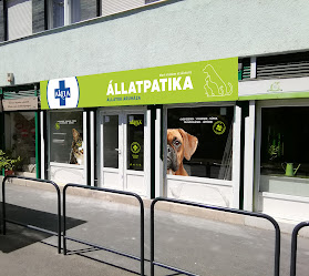 Állatpatika és Állatok áruháza: Akela