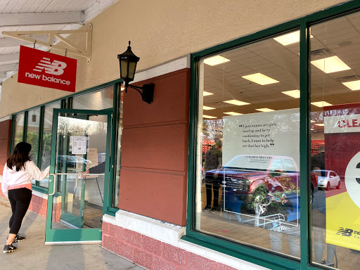 Shopping Mall «Clinton Crossing Premium Outlets», reviews and photos, 20 Killingworth Turnpike, Clinton, CT 06413, USA