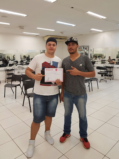 RJ Barber Shop Academia de Beleza em Batatais