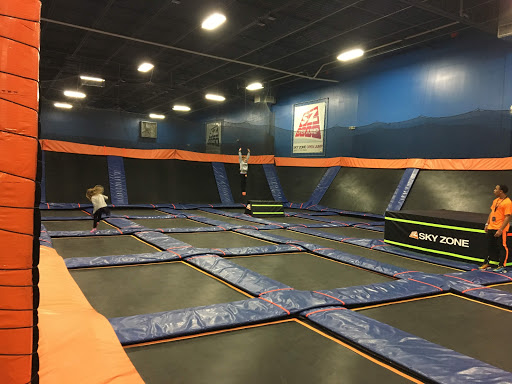 Amusement Center «Sky Zone Trampoline Park», reviews and photos, 5355 Distriplex Farms Dr #102, Memphis, TN 38141, USA