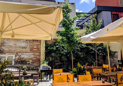 RESTAURANT LA REVOLTA TERRASSA. CUINA ECOLòGICA I KM 0