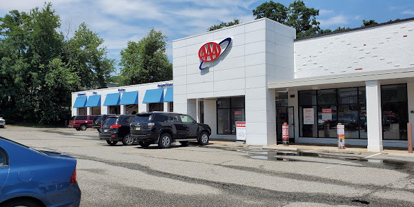 AAA Bob Sumerel Tire & Service - Middletown