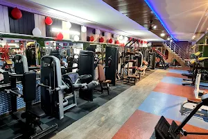 Muscle Hut Gym image