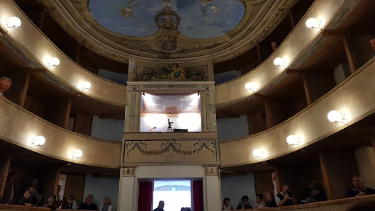 Teatro Sociale Piazza Adolfo Tedeschi, 42045 Luzzara RE, Italia
