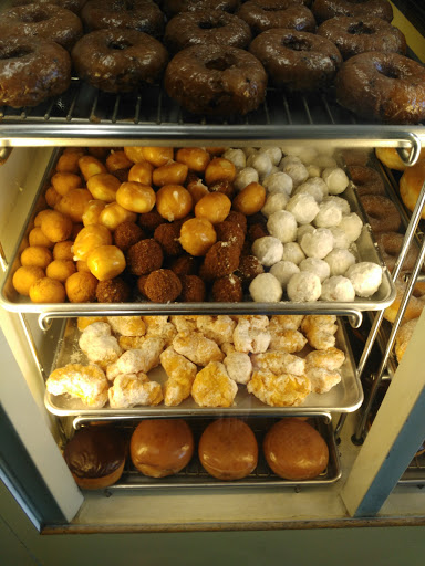 Donut Shop «Upland Donuts», reviews and photos, 1627 N Mountain Ave, Upland, CA 91784, USA