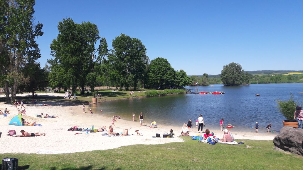 Fotografija Wetzlar Beach z svetel pesek površino