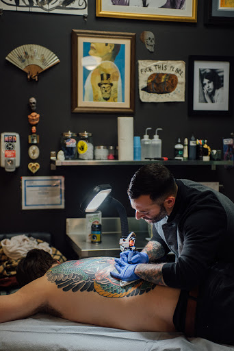 Tattoo Shop «Wild Wind Tattoo», reviews and photos, 1452 N Western Ave, Chicago, IL 60622, USA