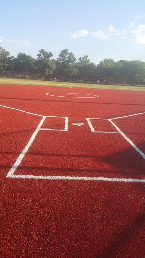 Sports Activity Location «Eisenhower Park: Softball Fields», reviews and photos, 1899 Hempstead Turnpike, East Meadow, NY 11554, East Meadow, NY 11554, USA