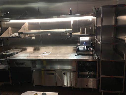 Mexican Restaurant «Chipotle Mexican Grill», reviews and photos, 1390 S Cooper St #100, Arlington, TX 76013, USA