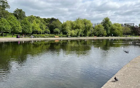 Victoria Park Pond image