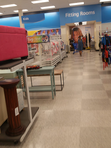 Clothing Store «Ross Dress for Less», reviews and photos, 4240 Kearny Mesa Rd, San Diego, CA 92111, USA