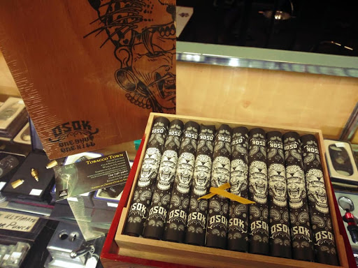 Tobacco Shop «Tobacco Town», reviews and photos, 17108 Fort St, Riverview, MI 48193, USA