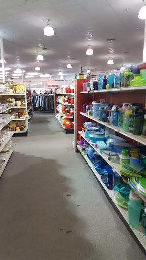 Thrift Store «The Salvation Army Family Store & Donation Center», reviews and photos, 823 E Auburn Rd, Rochester Hills, MI 48307, USA
