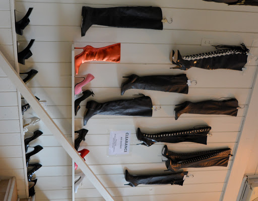 Clothing Store «Le Chateau Exotique Ltd», reviews and photos, 27 W Mechanic St # A, New Hope, PA 18938, USA