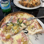 Photo n°1 de l'avis de Simona.o fait le 03/12/2023 à 14:32 sur le  Pizzeria La Nuova Italia - Fratelli Barretta à Naples