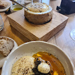 Photo n° 3 de l'avis de tri.a fait le 20/08/2022 à 15:58 pour Hôtel et restaurant La Maison Bleue par Yoann Conte à Veyrier-du-Lac