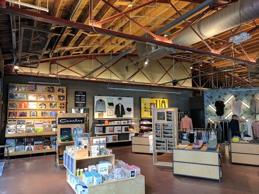 Clothing Store «Urban Outfitters», reviews and photos, 1140 Bardstown Rd, Louisville, KY 40204, USA