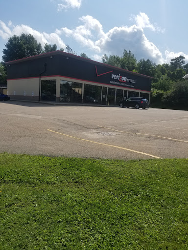 Cell Phone Store «Verizon Authorized Retailer – Cellular Sales», reviews and photos, 266 W Main St, Malone, NY 12953, USA